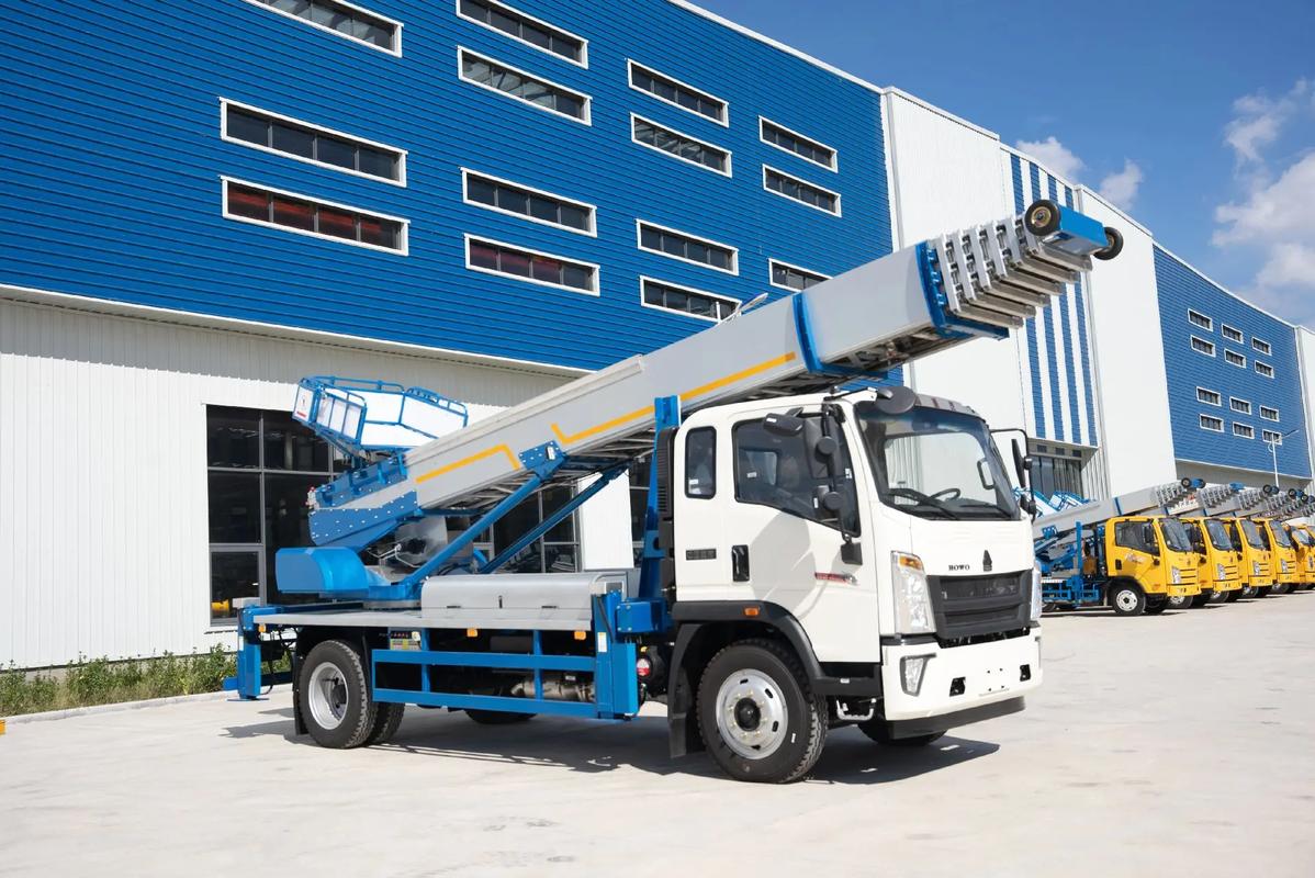 阜阳颍东出租云梯车高空作业车 建筑垃圾搬运